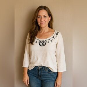 Requirements Cream Knit Blouse Large Black Gems